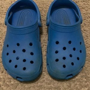Boys Crocs size J4 blue.